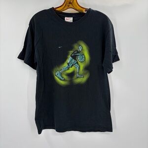 Nike Vintage 2000s Trendy Retro Basketball Graphic T-shirt Tee Size Xl